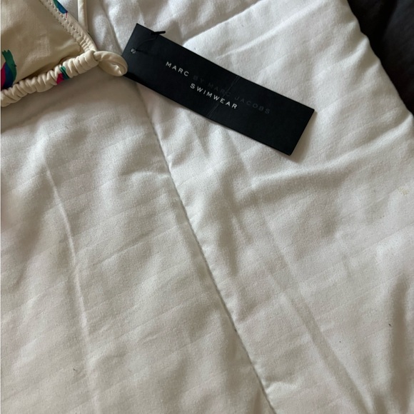 Marc Jacobs Cream Triangle Bra with Colorful Accents - Picture 2 of 6